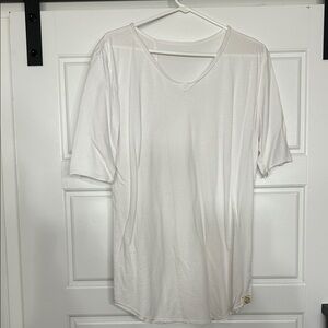 One Golden Thread Tree V Neck Medium